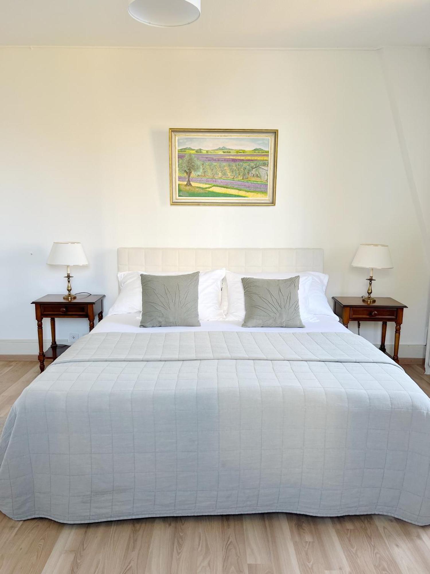 Montreux Riviera Suite Waterfront 3 Bedrooms Private Parking Exterior photo